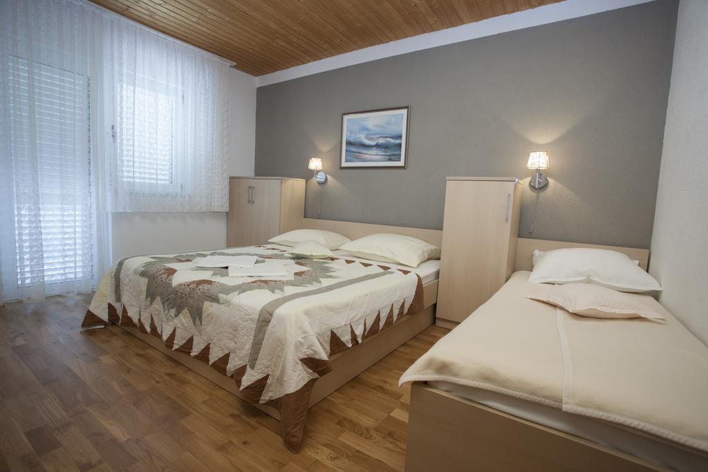 Apartments Villa Silvia Makarska Buitenkant foto